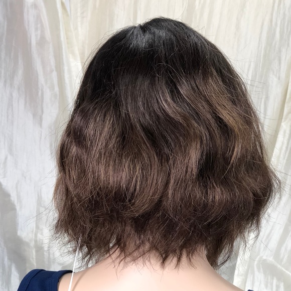 NWT Evanna Rene of Paris-- Marble Brown Wavy Bob Lace Front Wig main image 4